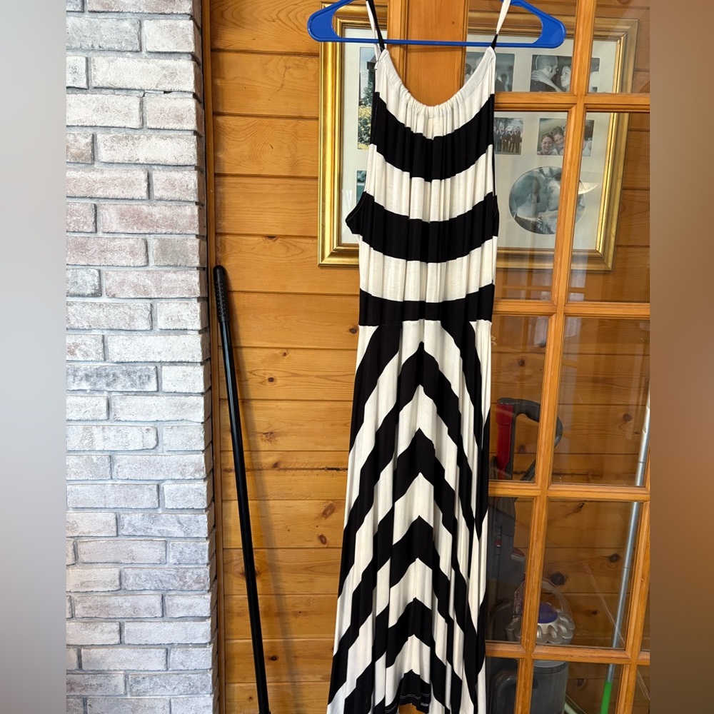GAP Black and White Halter Jersey knit Sundress Maxi size XL